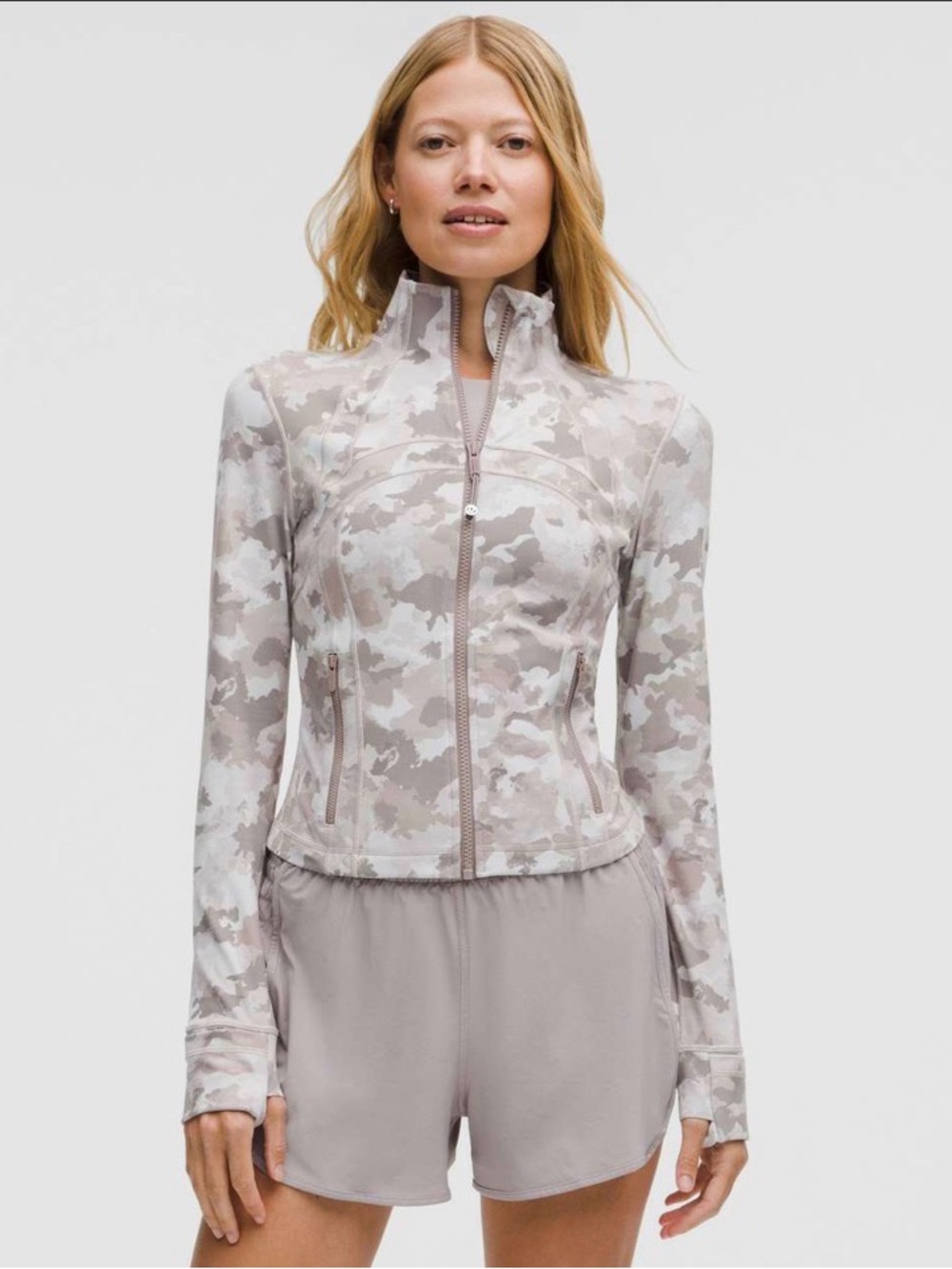 Lululemon Define Crop Camo Zip-Up Jacket - Light Taupe size 6